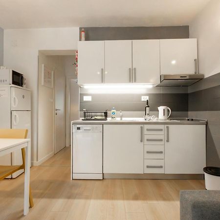 Apartments Krzanic Подгора Екстериор снимка