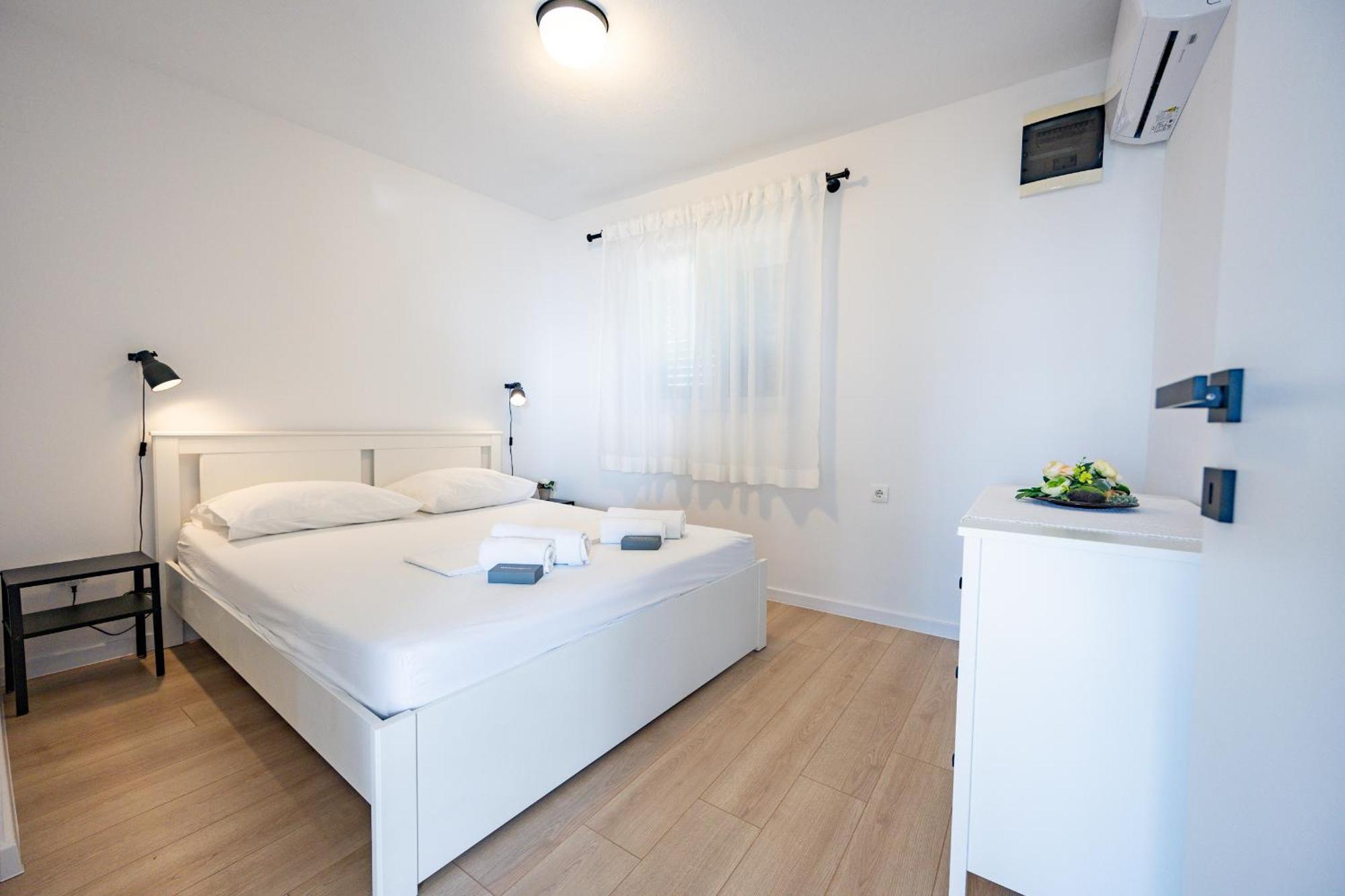 Apartments Krzanic Подгора Екстериор снимка