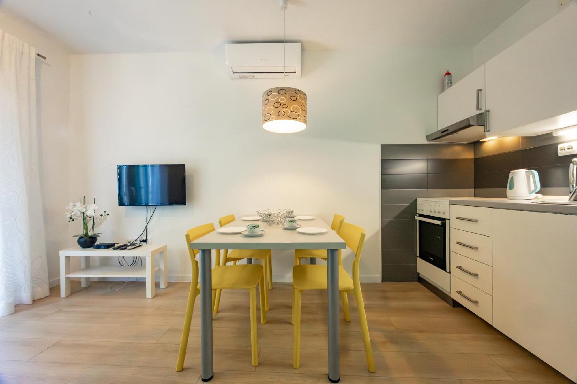 Apartments Krzanic Подгора Екстериор снимка