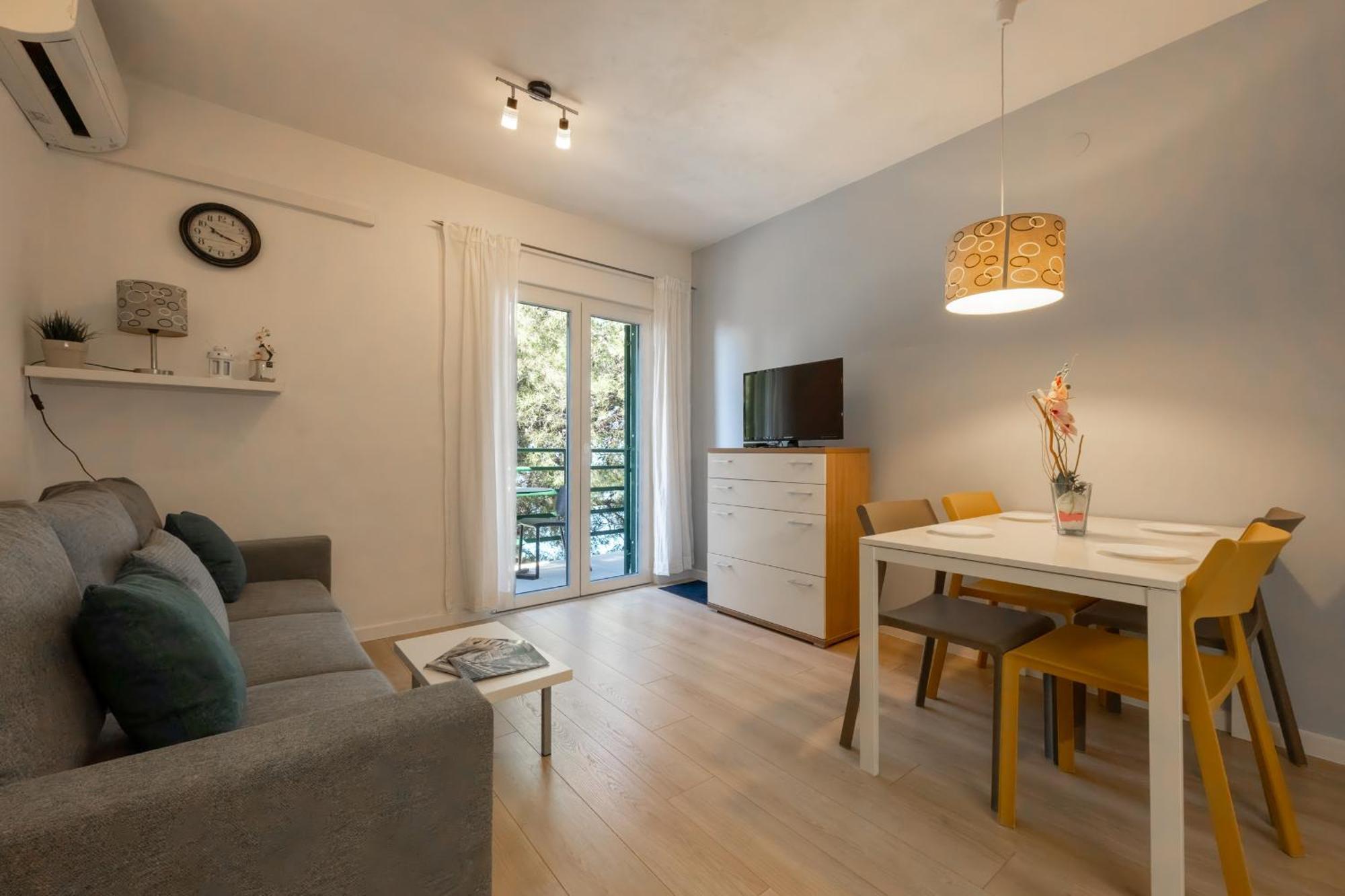 Apartments Krzanic Подгора Екстериор снимка