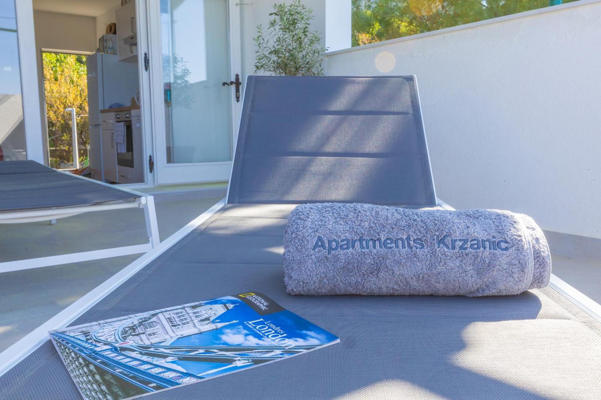 Apartments Krzanic Подгора Екстериор снимка